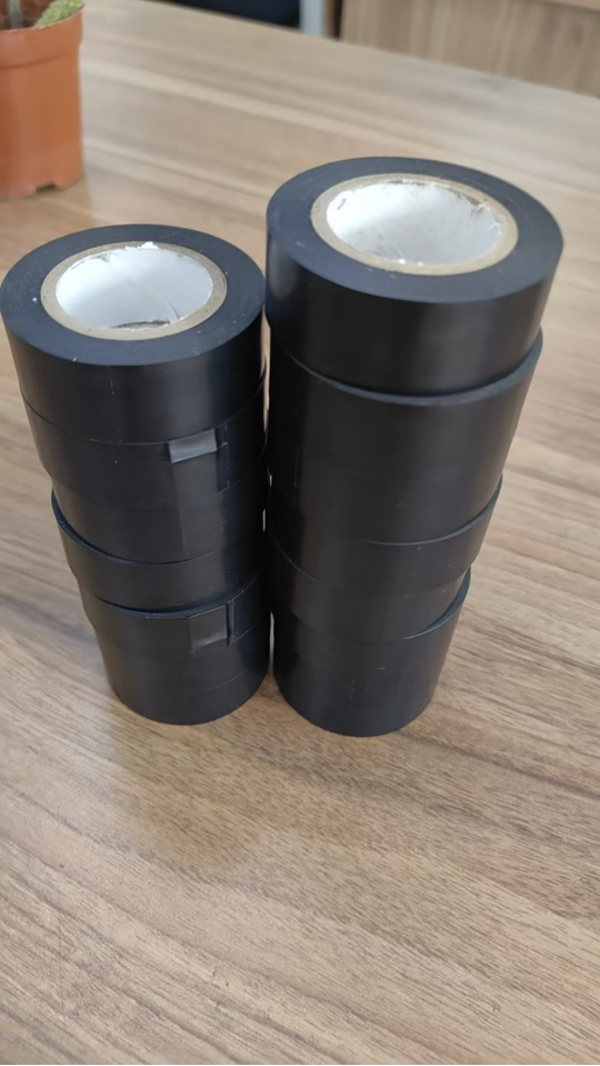 သိုင်းသဘာဝကျကျသဟဇာတကျသောလျှပ်စစ်တိပ်သဘာဝကျကျတိပ်တွင်အောက်ပါအဓိကအသုံးပြုမှုရှိသည်